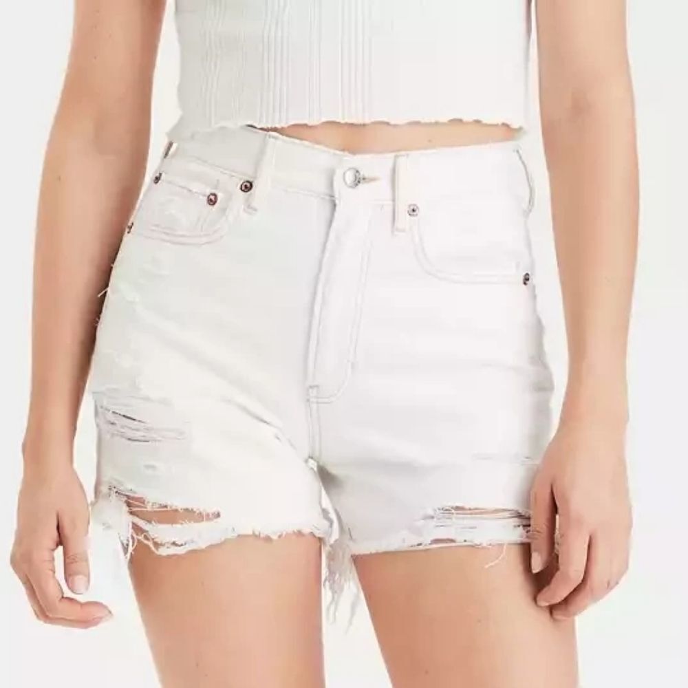 𝅺AMERICAN EAGLE White Distressed Cotton High-Rise Boyfriend Jean Shorts Size 0
